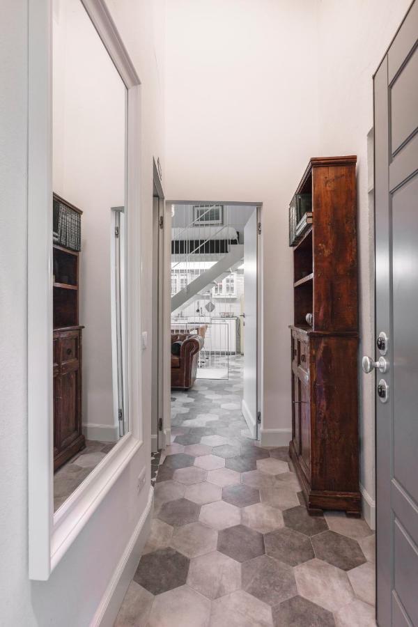 Modern & Stylish Loft - 2 Min From Station